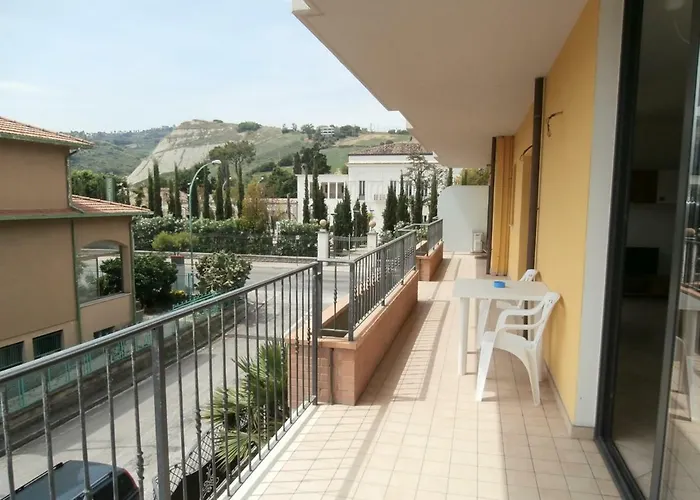 Апартаменты Donizetti 1 Розето-дельи-Абруцци